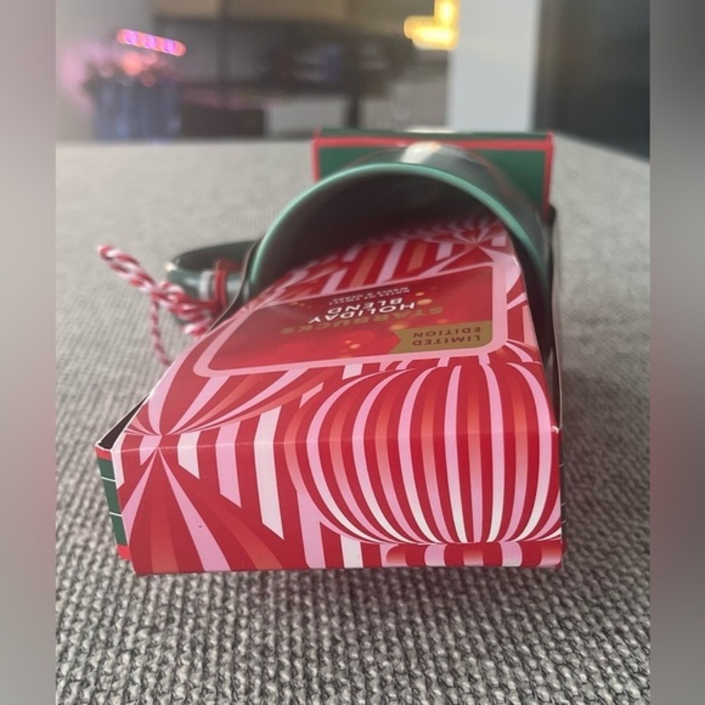Starbucks Festive Holiday Blend Coffee Package with Green Mug - Picture 8 of 9